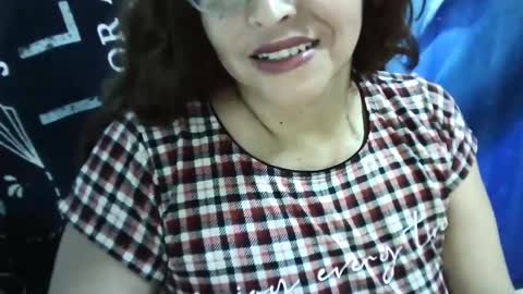 Snapshot of chochohot45 chatting on 01/04/25, 01:10 chochohot45 online show from 01/04/25, 01:10