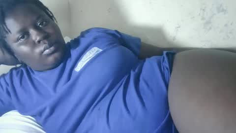 Paula online show from 10/13/25, 03:28