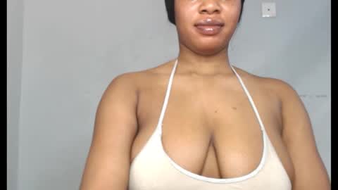 Snapshot of choco_chocox chatting on 10/01/25, 07:36 ESTHER online show from 10/01/25, 07:36