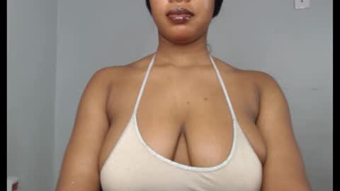 Snapshot of choco_chocox chatting on 10/09/25, 07:50 ESTHER online show from 10/09/25, 07:50