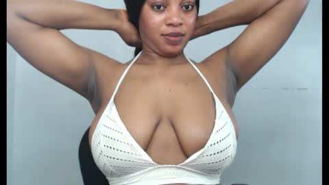 Snapshot of choco_chocox chatting on 10/16/25, 07:31 ESTHER online show from 10/16/25, 07:31