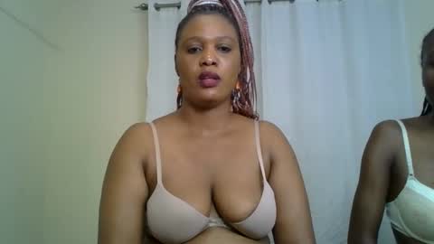 Snapshot of choco_violet chatting on 02/10/25, 03:03 VIOLET online show from 02/10/25, 03:03