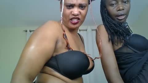 Snapshot of choco_violet chatting on 02/13/25, 07:45 VIOLET online show from 02/13/25, 07:45