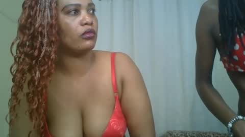 Snapshot of choco_violet chatting on 02/14/25, 06:45 VIOLET online show from 02/14/25, 06:45