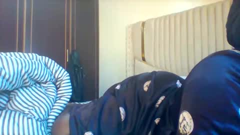 Snapshot of chocobabe002 chatting on 09/16/25, 04:46 chocobabe002 online show from 09/16/25, 04:46