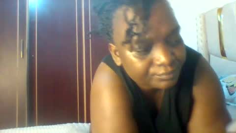 Snapshot of chocobabe002 chatting on 06/18/26, 02:34 chocobabe002 online show from 06/18/26, 02:34