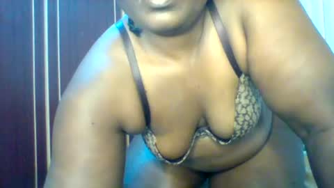 Snapshot of chocobabe002 chatting on 06/25/26, 04:01 chocobabe002 online show from 06/25/26, 04:01