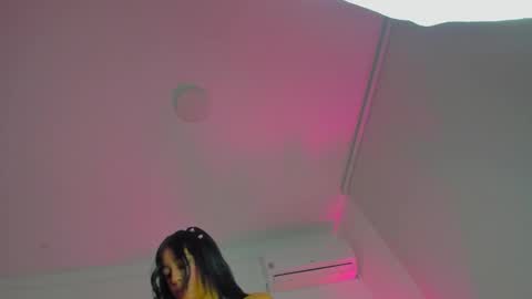 Snapshot of chocobunny1 chatting on 11/23/25, 11:43 chocobunny1 online show from 11/23/25, 11:43