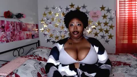Snapshot of chocolatebunnyxx69 chatting on 11/11/25, 03:23 Melina online show from 11/11/25, 03:23
