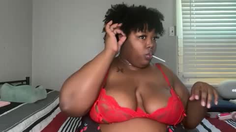 Snapshot of chocolatebunnyxx69 chatting on 04/28/26, 10:59 Melina online show from 04/28/26, 10:59