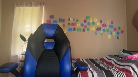 Snapshot of chocolatebunnyxx69 chatting on 05/11/26, 04:04 Melina online show from 05/11/26, 04:04