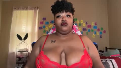 Snapshot of chocolatebunnyxx69 chatting on 05/15/26, 07:32 Melina online show from 05/15/26, 07:32