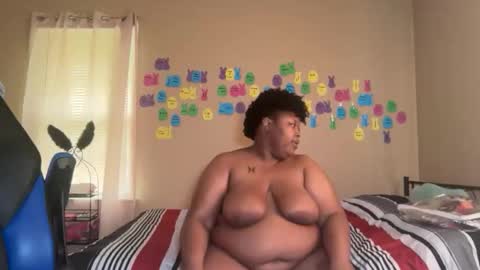Snapshot of chocolatebunnyxx69 chatting on 05/19/26, 03:40 Melina online show from 05/19/26, 03:40