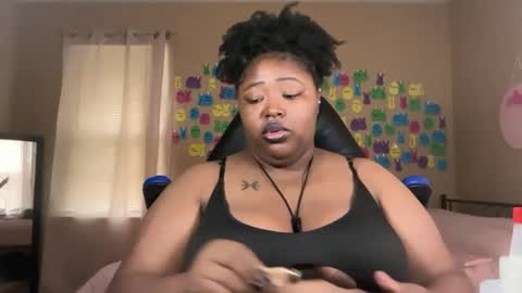 Snapshot of chocolatebunnyxx69 chatting on 06/22/26, 04:26 Melina online show from 06/22/26, 04:26