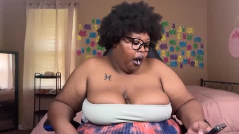 Snapshot of chocolatebunnyxx69 chatting on 07/10/26, 07:27 Melina online show from 07/10/26, 07:27