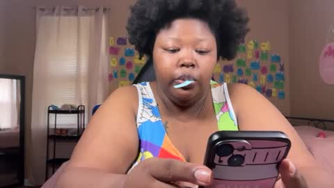 Snapshot of chocolatebunnyxx69 chatting on 07/12/26, 04:42 Melina online show from 07/12/26, 04:42