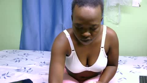 Snapshot of chocolateebonyxo chatting on 07/28/26, 07:26 Chocolate Ebony online show from 07/28/26, 07:26