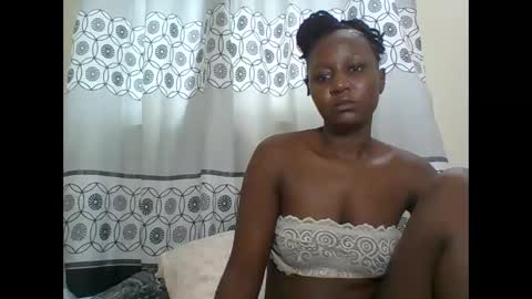 Snapshot of chocolateskin4 chatting on 10/06/25, 07:06 JANE online show from 10/06/25, 07:06