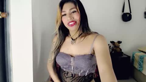 Snapshot of chocolatetriplex chatting on 09/08/25, 05:23 chocolatetriplex online show from 09/08/25, 05:23