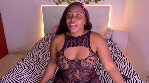 Snapshot of chocoo_dessert chatting on 11/13/25, 03:49 online show from 11/13/25, 03:49