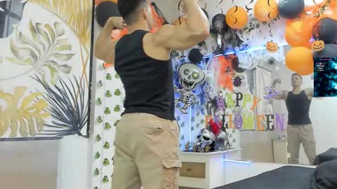 Chorey Thaylor online show from 10/24/25, 03:52