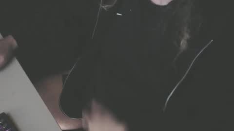 Snapshot of chris42089 chatting on 11/17/25, 06:08 Chris online show from 11/17/25, 06:08