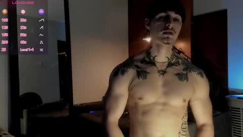 Snapshot of chris_angel01 chatting on 11/13/25, 07:51 chris_angel01 online show from 11/13/25, 07:51