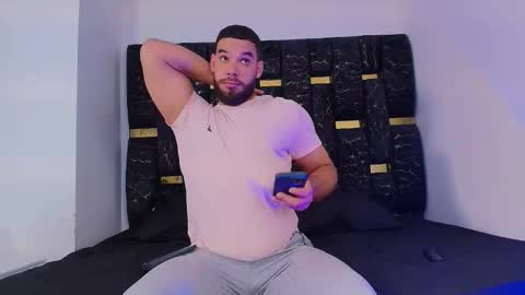 Snapshot of chris_blake__ chatting on 11/19/25, 06:41 Chris B online show from 11/19/25, 06:41