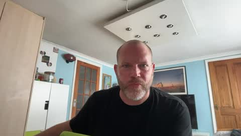 Snapshot of chris_buter chatting on 06/23/26, 09:40 chris_buter online show from 06/23/26, 09:40