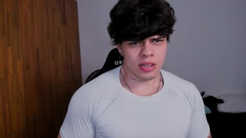 Snapshot of chris_cooperr chatting on 02/11/25, 06:40 Chris Cooper Independent model online show from 02/11/25, 06:40