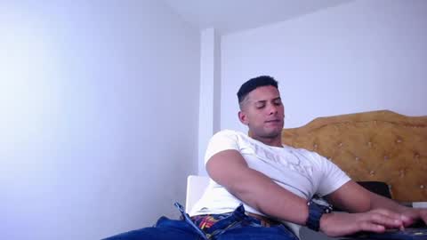 Snapshot of chris_dick2 chatting on 06/24/26, 04:11 chris_dick2 online show from 06/24/26, 04:11