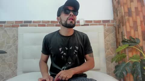 Snapshot of chris_kizz chatting on 12/04/24, 11:08 chris_kizz online show from 12/04/24, 11:08