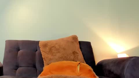 Chriz online show from 02/11/25, 03:18