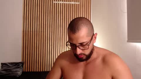 Snapshot of chris_magnum_ chatting on 11/03/25, 07:04 cris Twitter magnum101010 insta magnumc20 online show from 11/03/25, 07:04