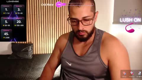 Snapshot of chris_magnum_ chatting on 11/10/25, 03:00 cris Twitter magnum101010 insta magnumc20 online show from 11/10/25, 03:00