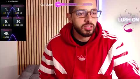 Snapshot of chris_magnum_ chatting on 12/02/25, 12:43 cris Twitter magnum101010 insta magnumc20 online show from 12/02/25, 12:43