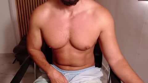 cris         Twitter magnum101010 insta magnumc20 online show from 01/06/26, 03:05