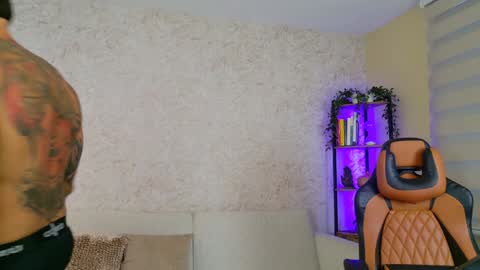 Snapshot of chris_reilly chatting on 01/27/25, 11:11 chris reilly online show from 01/27/25, 11:11