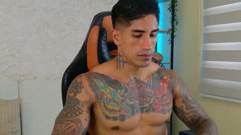 Snapshot of chris_reilly chatting on 02/16/25, 10:32 chris reilly online show from 02/16/25, 10:32