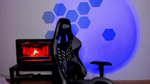 Chris Tyson online show from 04/08/26, 08:20