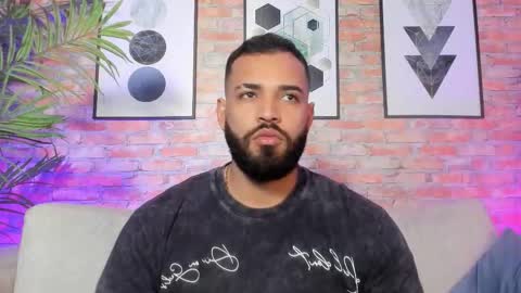 Snapshot of chris_varden chatting on 12/15/25, 07:18 Chris Varden online show from 12/15/25, 07:18