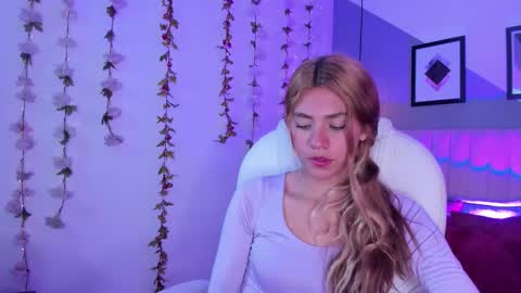 Snapshot of chris_velvet chatting on 02/18/26, 05:53 Chris online show from 02/18/26, 05:53