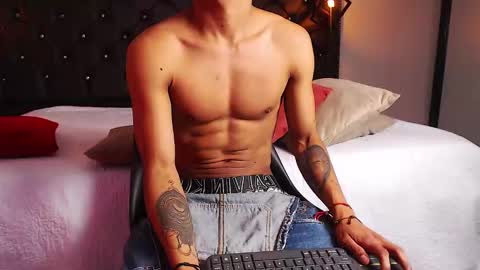 Chris Weell online show from 12/05/24, 01:14