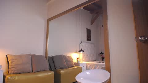 Chris Weell online show from 01/18/25, 04:04