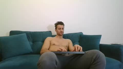 Snapshot of chrisaron chatting on 02/23/25, 04:24 chrisaron online show from 02/23/25, 04:24