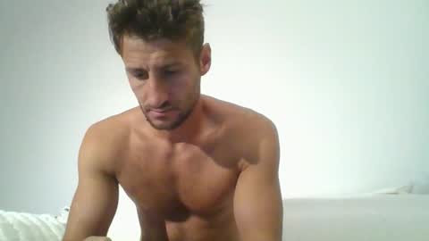 Snapshot of chrisaron chatting on 10/01/25, 03:12 chrisaron online show from 10/01/25, 03:12