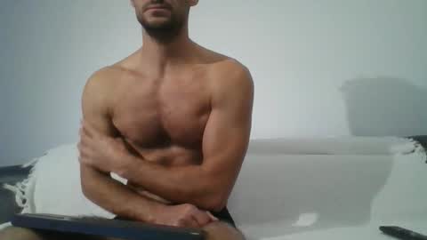 Snapshot of chrisaron chatting on 10/17/25, 04:26 chrisaron online show from 10/17/25, 04:26