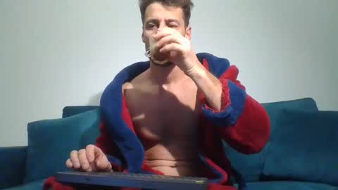 Snapshot of chrisaron chatting on 12/03/25, 04:20 chrisaron online show from 12/03/25, 04:20