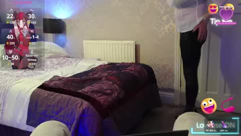 Snapshot of chriscrossdressx chatting on 12/31/24, 02:58 Chriscrossdressx online show from 12/31/24, 02:58