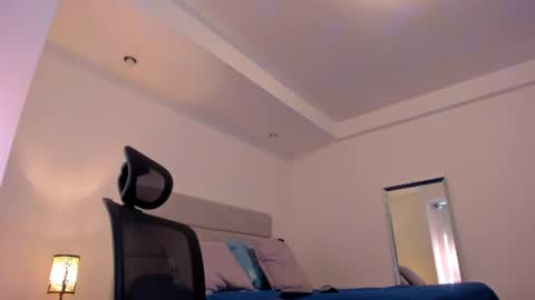 chrismorgan24 online show from 04/16/26, 09:39